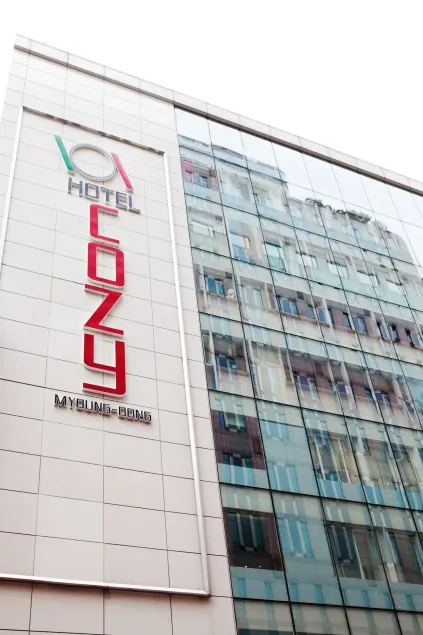 Hotel Cozy Myeongdong - Image 1