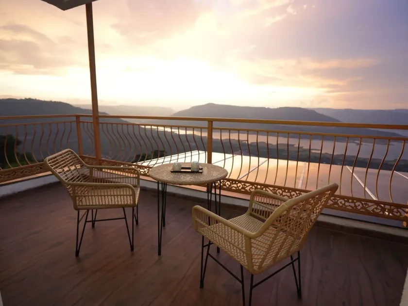 The Mansion Resort And Spa - Image 1