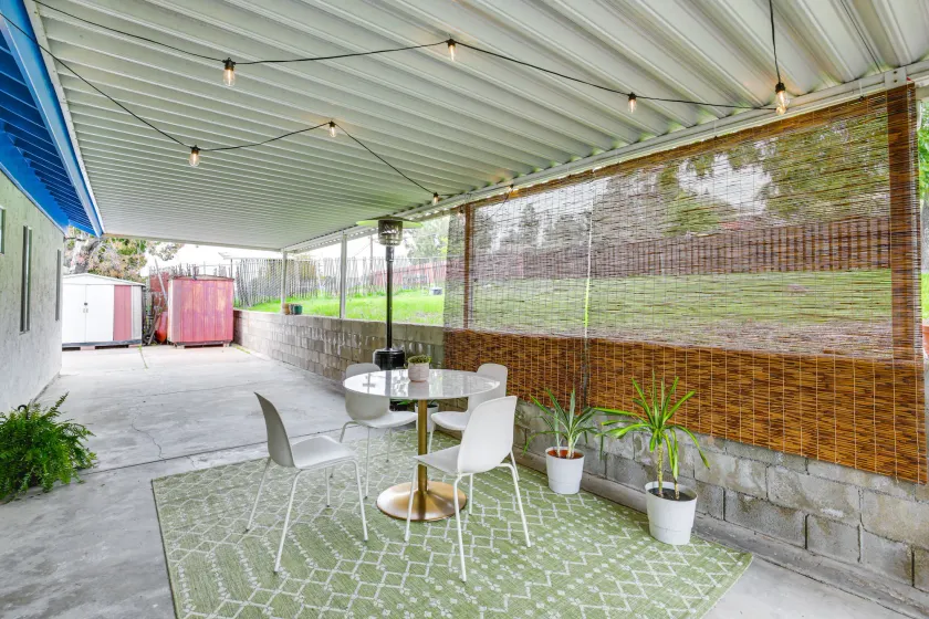 Spacious 4BR Loft - Outdoor Movie Theater - Image 1
