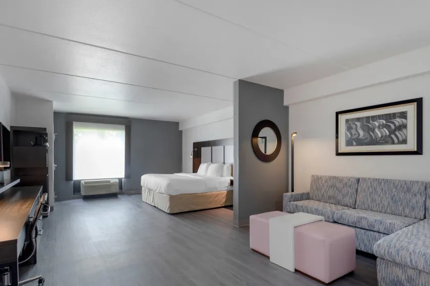 Comfort Suites Mt Juliet-Nashville Area - Image 1