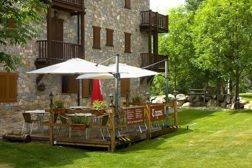 Hotel El Bouquet - Image 1
