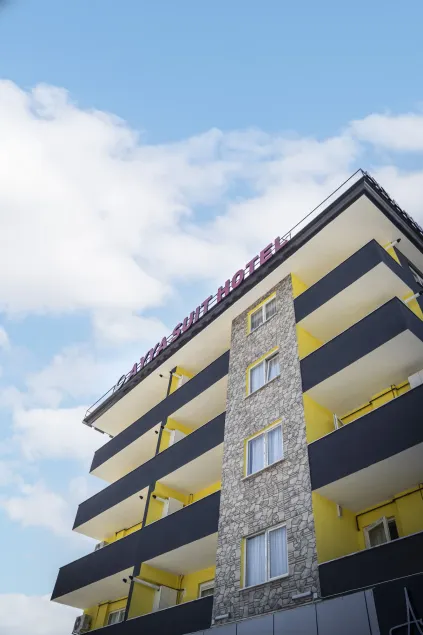 Ayya Suite Hotel - Image 1