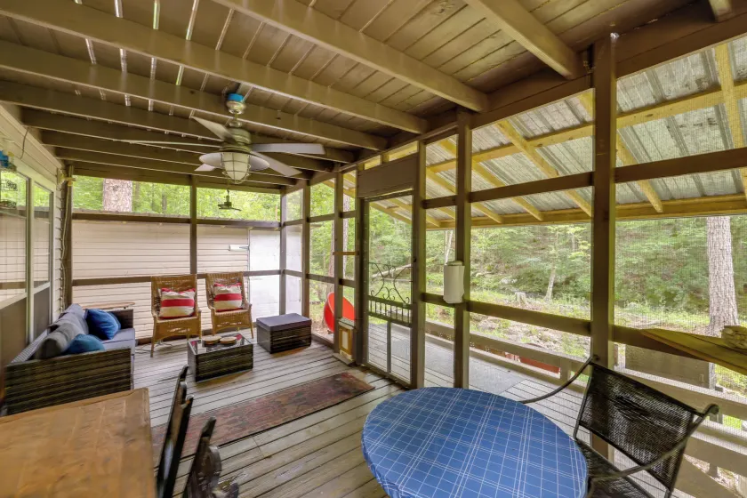 Off-grid Creekside Cabin Near Lake Jordan - Image 1