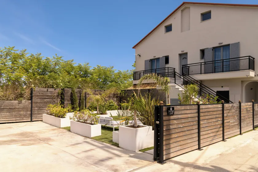 Pearl Luxury Living - Image 1