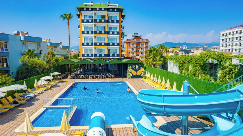DE MARE FAMILY Hotel - Image 1
