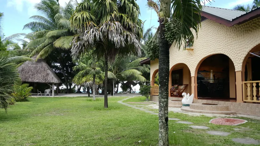 Anse Kerlan Beach Chalets - Image 1