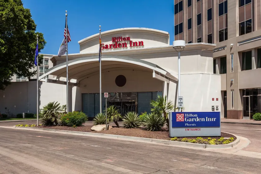 DoubleTree by Hilton Phoenix Midtown - Image 1