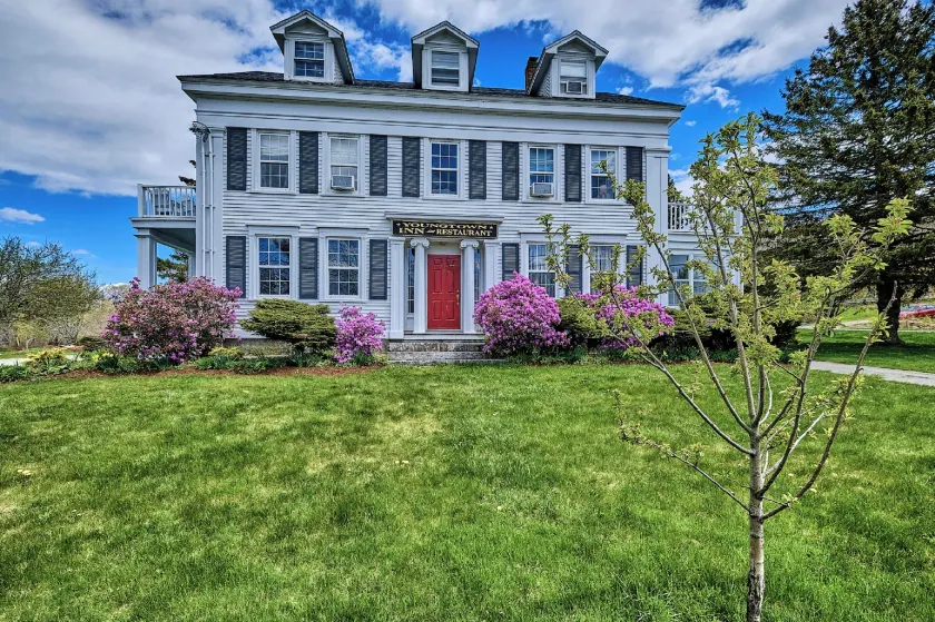Youngtown Inn - Image 1