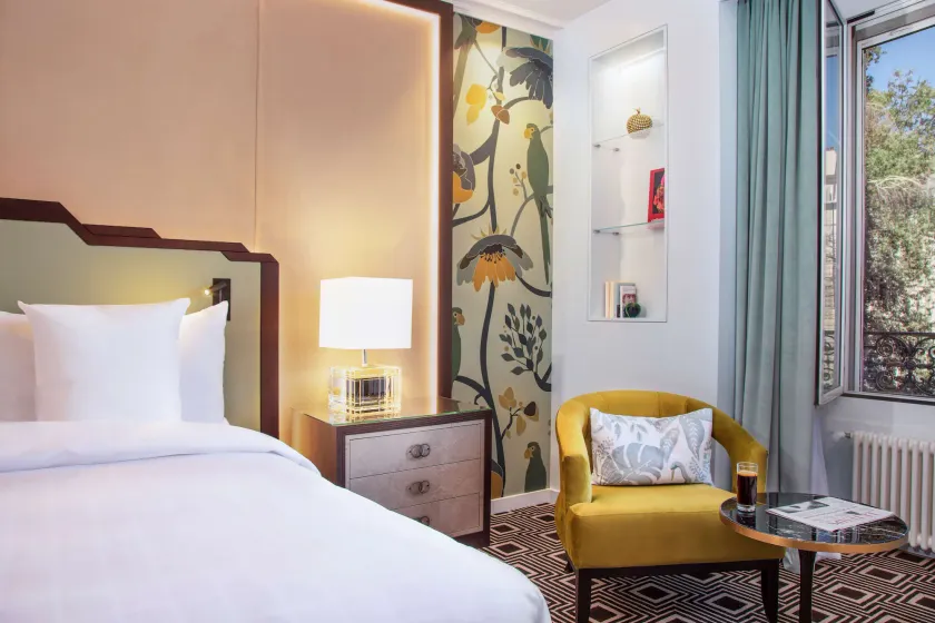 Hotel Bristol - Image 1