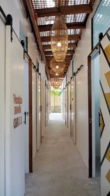 Sip Sunset Hostel and Lounge - Image 1