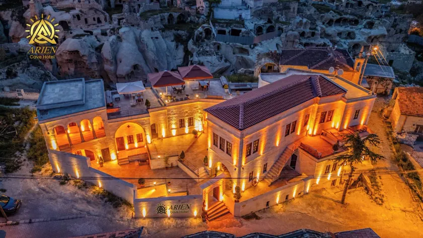 ARIEN CAVE SUITES - Image 1
