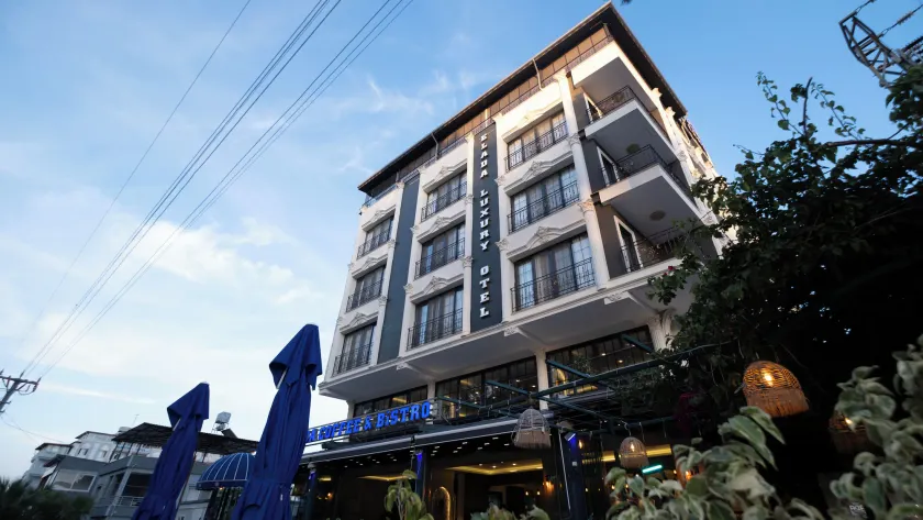 Elada Luxury Otel - Image 1