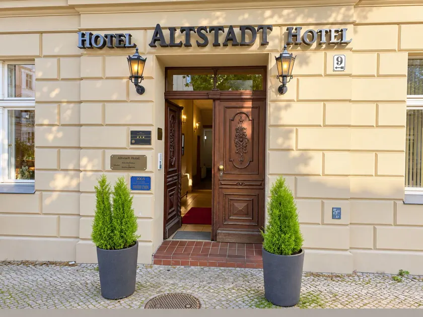 Altstadt Hotel - Image 1