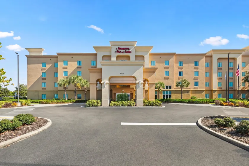 Hampton Inn & Suites Port Richey - Image 1