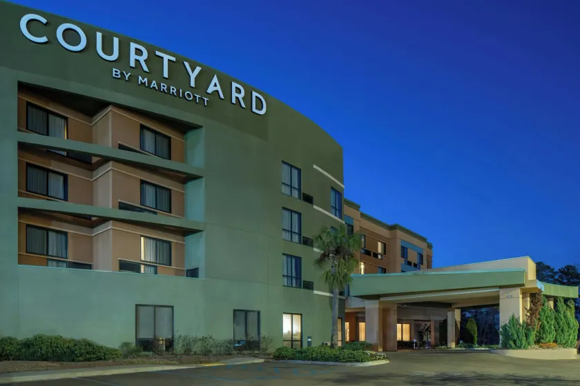 Courtyard by Marriott Jackson Airport/Pearl - Image 1