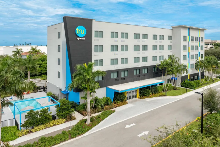 Tru By Hilton Miramar - Image 1