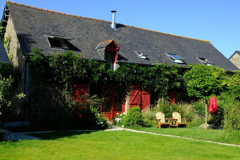 La Maison Jaune à la Janaie - Image 1