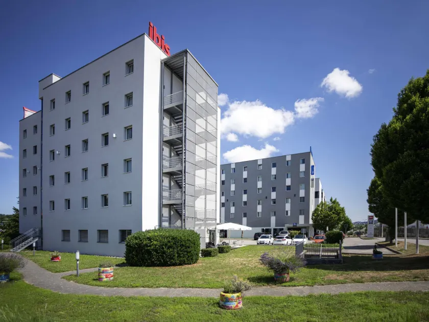 Hotel ibis Fribourg - Image 1
