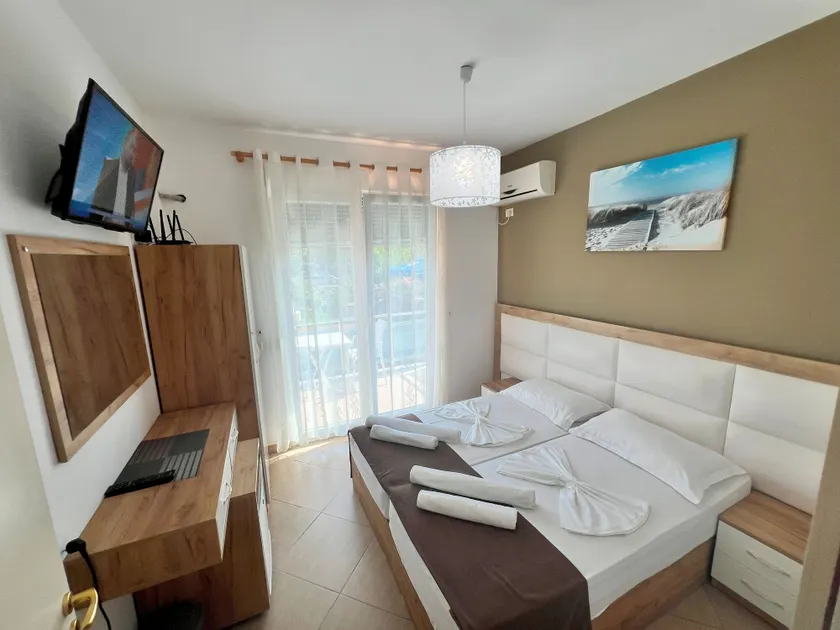 Brian Hotel - Image 1