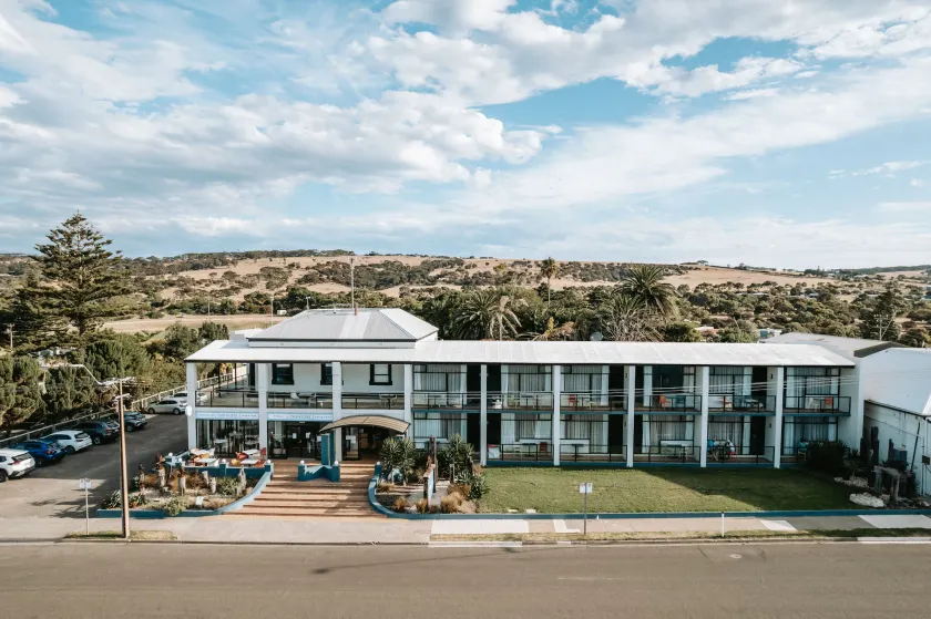 Seafront Hotel Kangaroo Island - Image 1