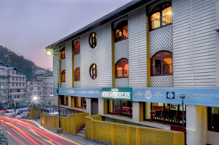 Hotel Sonam Delek Gangtok Near MG Marg With Mountain View - Image 1