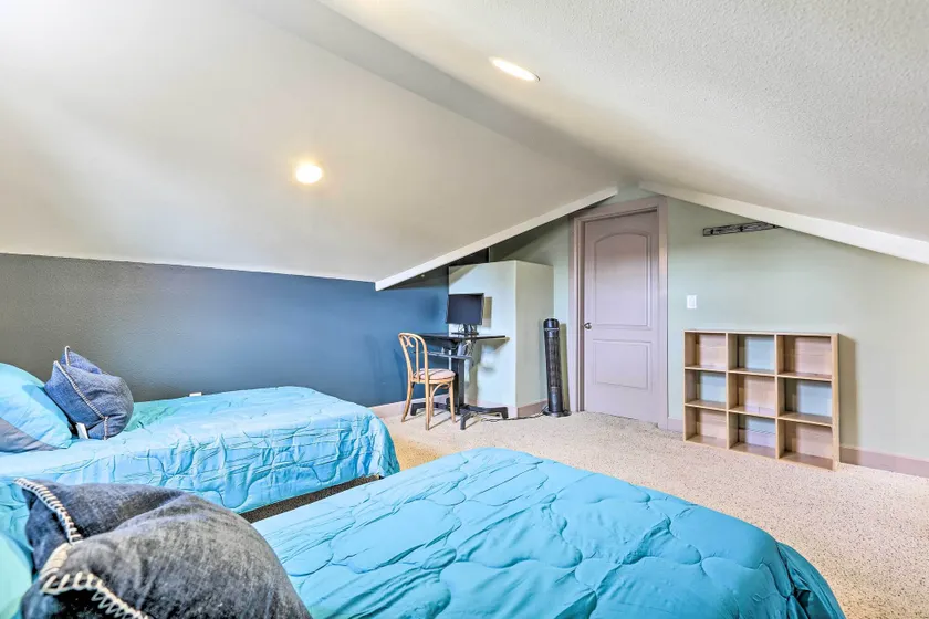 Family-friendly Bend Home w/ Hot Tub & Yard! - Rum