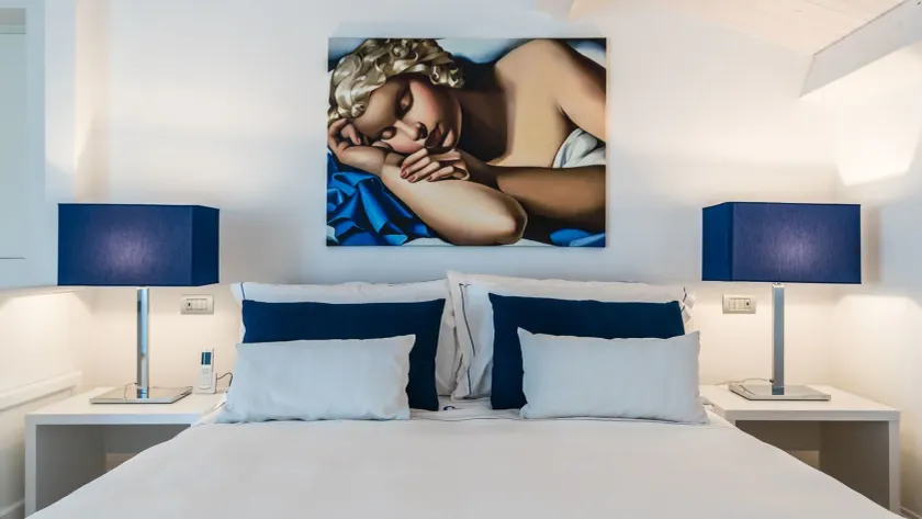 Cafe Bleu Relais - Image 1