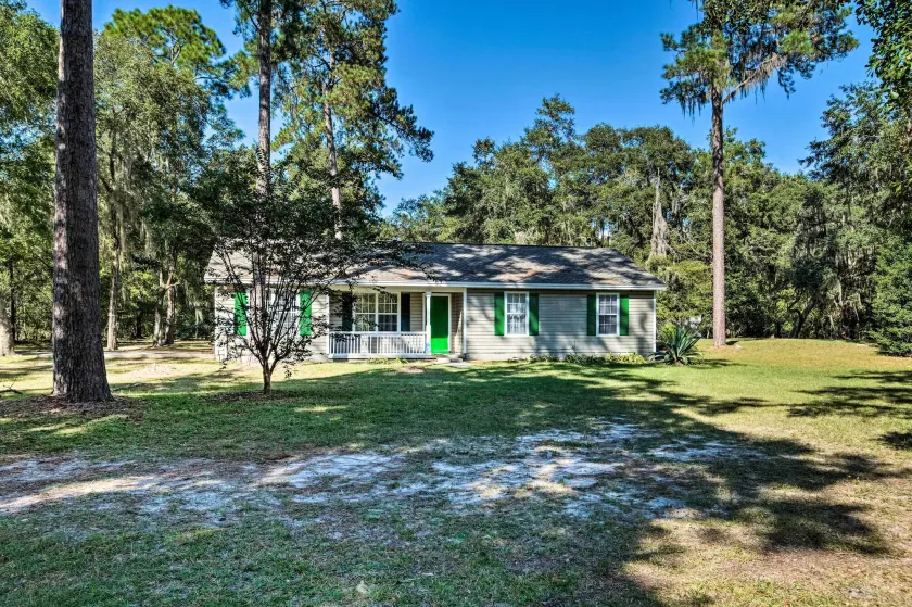 Sunny Abode, 10 Mi to University of Florida! - Image 1