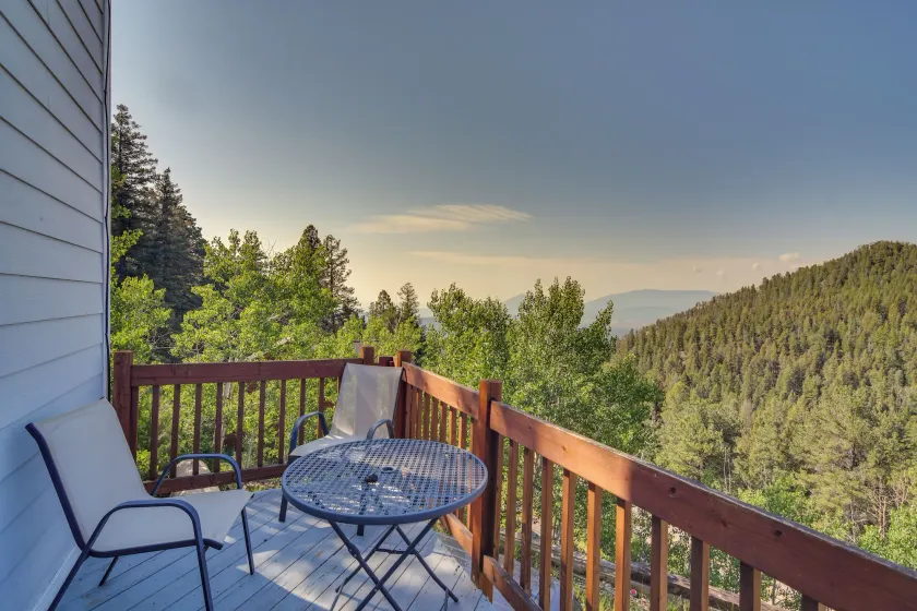 Mountain-view Conifer Gem Near Hiking & Fishing - Image 1