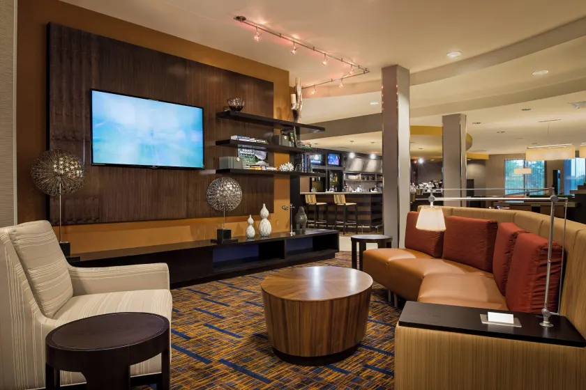 Courtyard by Marriott Hanover Lebanon - Image 1