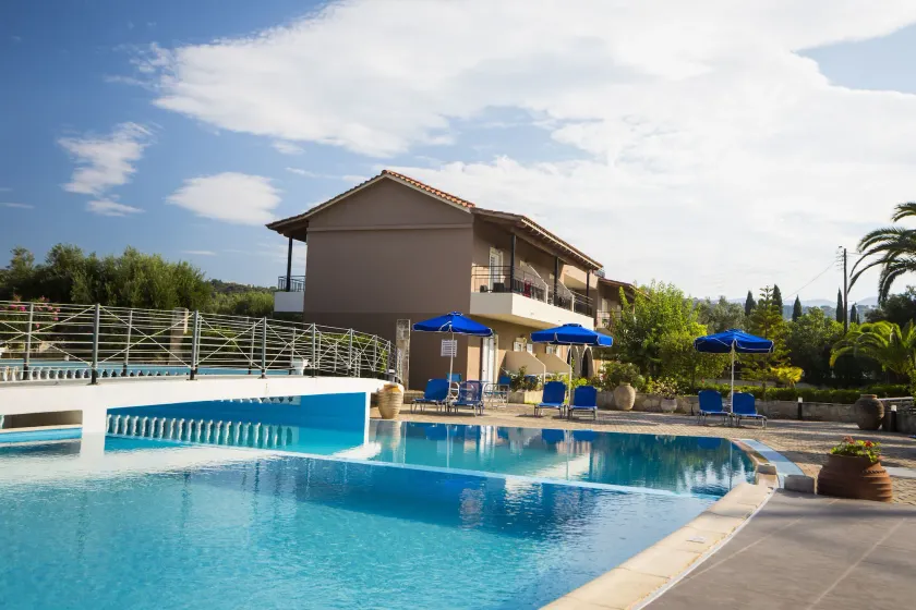 Olive Grove Studios & Apartments - Image 1