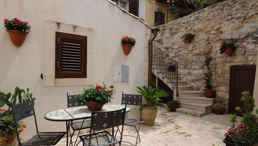 Bed & Breakfast Scicli - Image 1