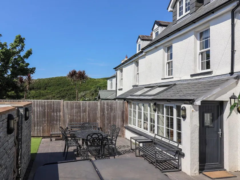 Rosebank Cottage - Image 1