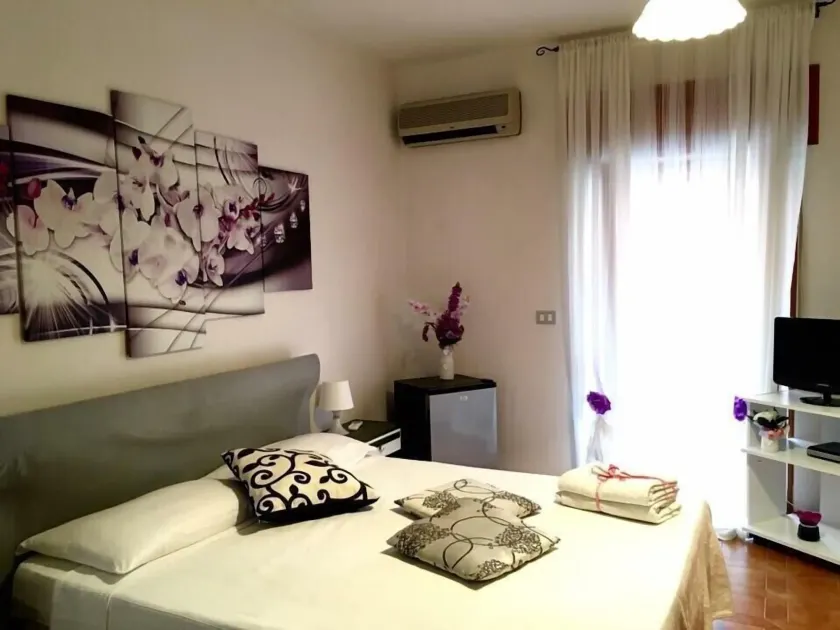 Villa Rosa - Image 1