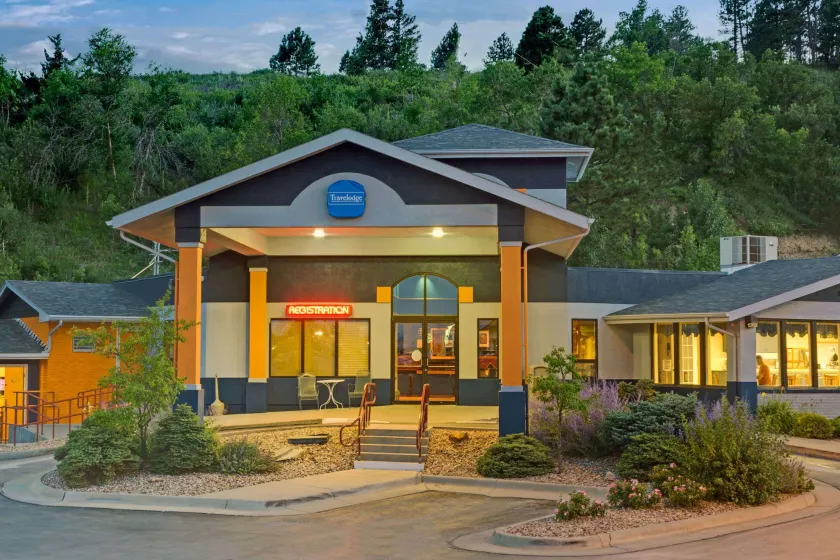 Travelodge by Wyndham Rapid City - Image 1
