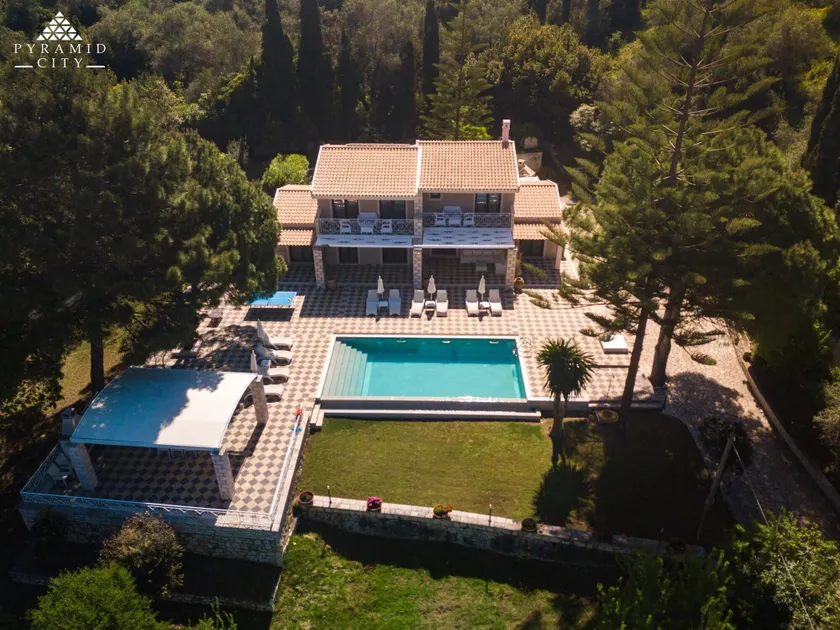 Luxury Villa Jupiter - Image 1