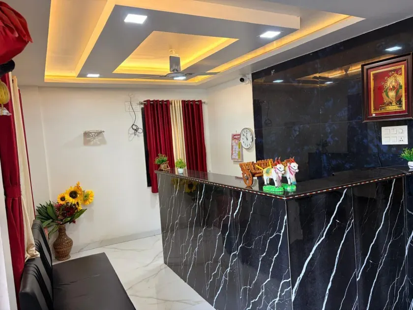Shree Siddhivinyak Executive Lodging - Hall