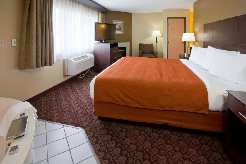 AmericInn by Wyndham Blue Earth - Image 1