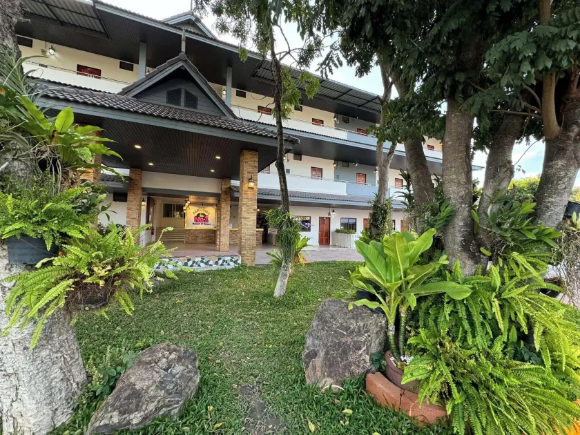 Paradise Resorts & Sauna - Image 1