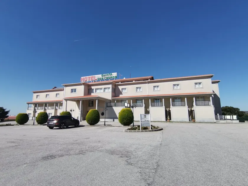 Hotel Quinta dos Cedros - Image 1