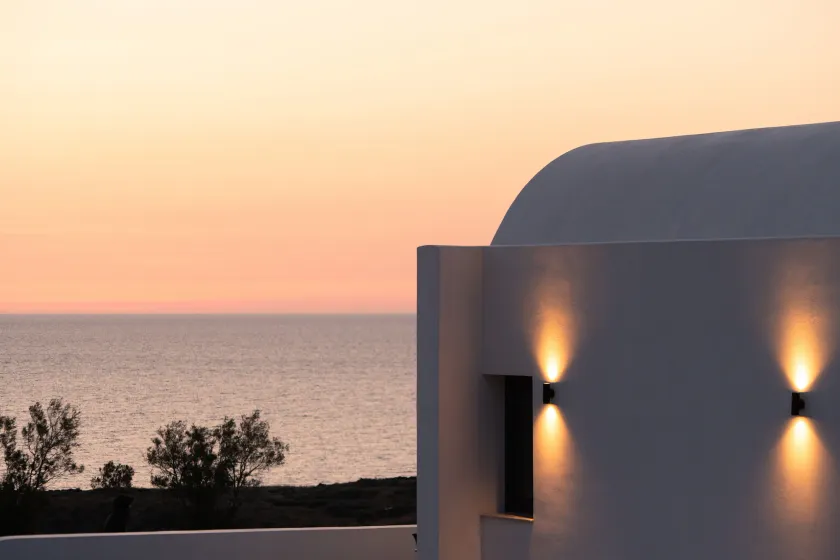 AKRI Suites Vourvoulos - Image 1