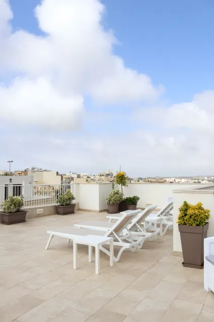 100 Boutique Living - Image 1