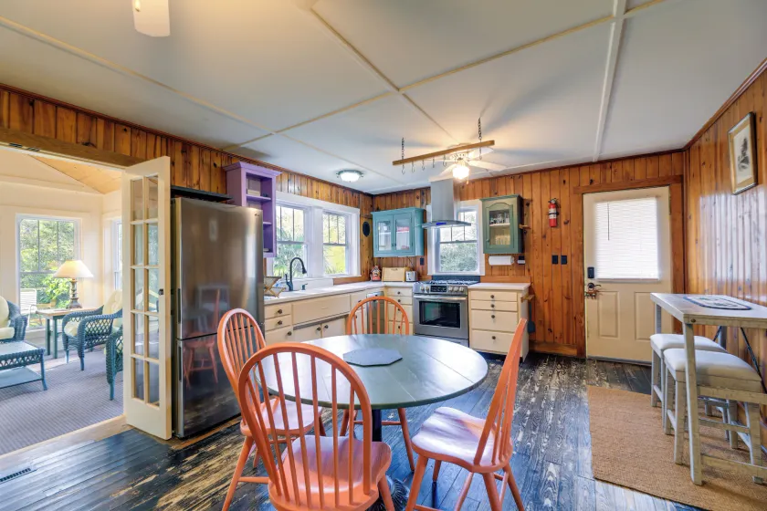 Peaceful Atlantic Cottage w/ Deck & Yard! - Image 1