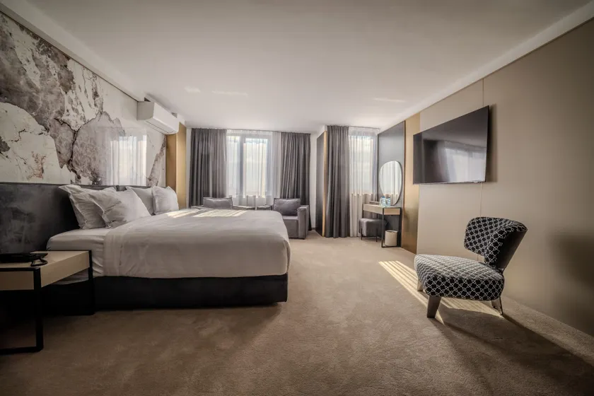 Aslan Gold Hotel - Image 1