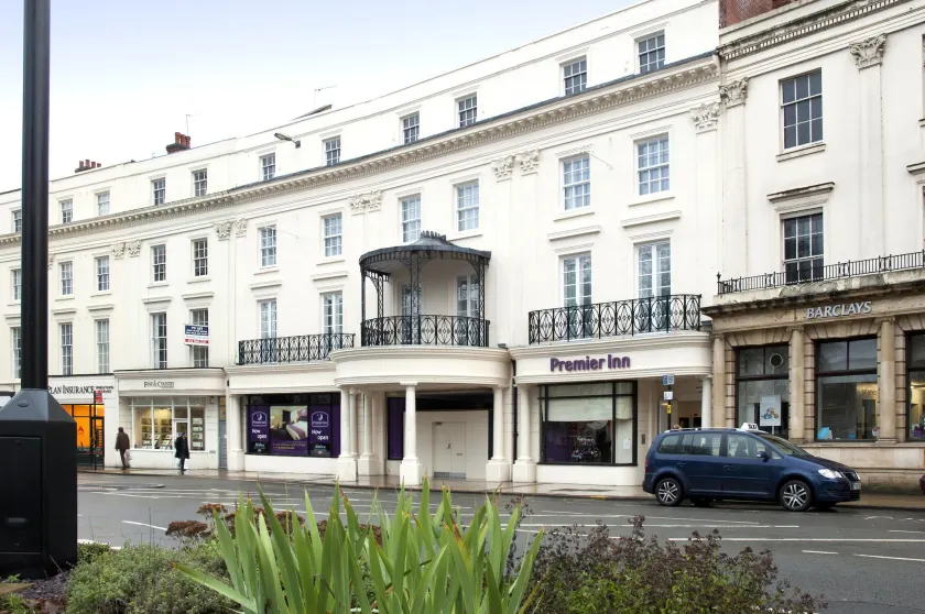Premier Inn Leamington Spa Town Centre - Image 1
