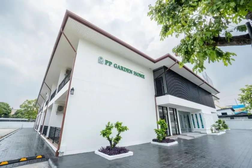 PP Garden Home - Image 1