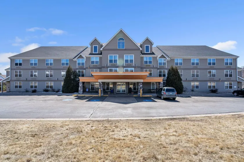 Sleep Inn & Suites near Spirit Mountain - Image 1