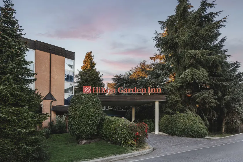 Hilton Garden Inn Bologna North - Image 1