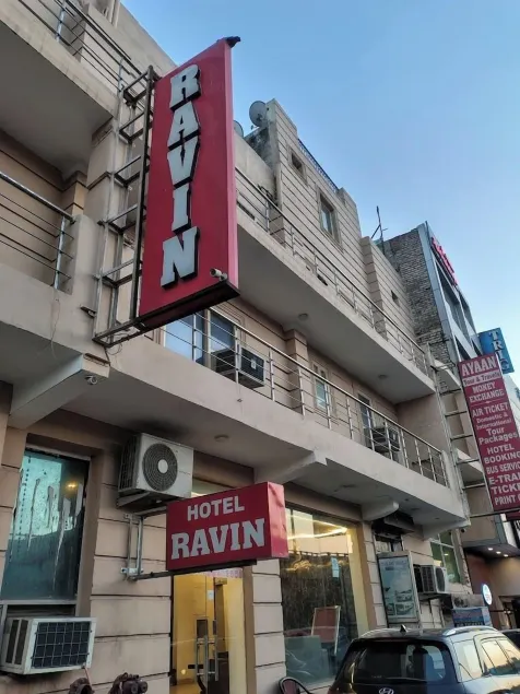 Hotel Ravin - Image 1