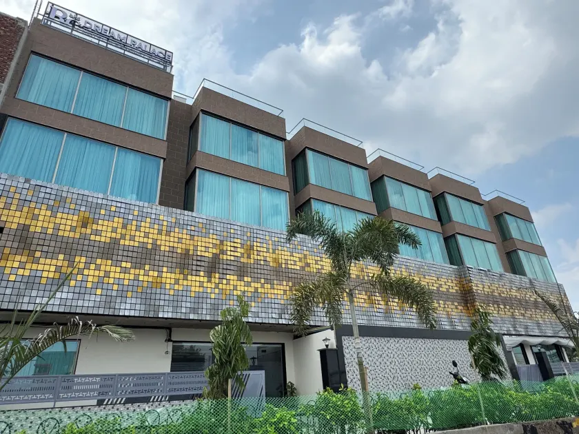 RC Dream Palace - Image 1